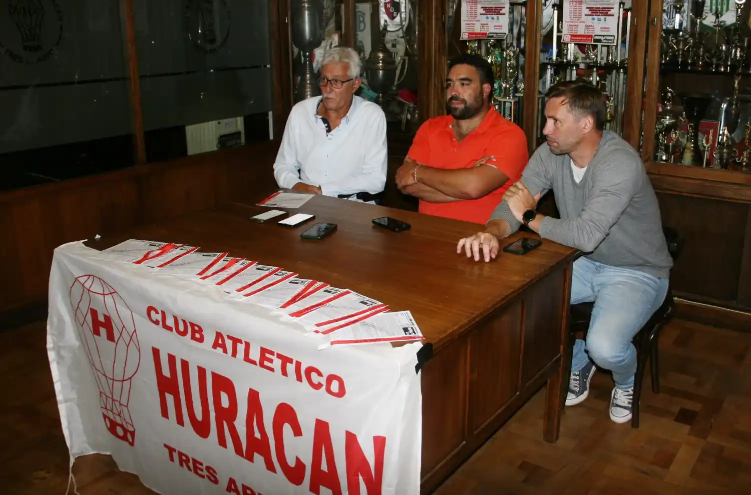 Huracán presentó su concurso de pesca
