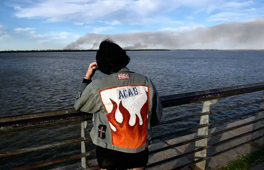 El nuevo foco de incendio frente a Rosario «deja entrever un claro ejemplo de intencionalidad», afirmaron desde la provincia