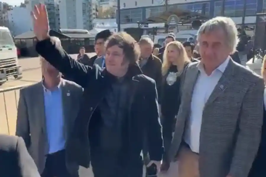 Milei visitó La Rural donde se vio con el titular de la entidad