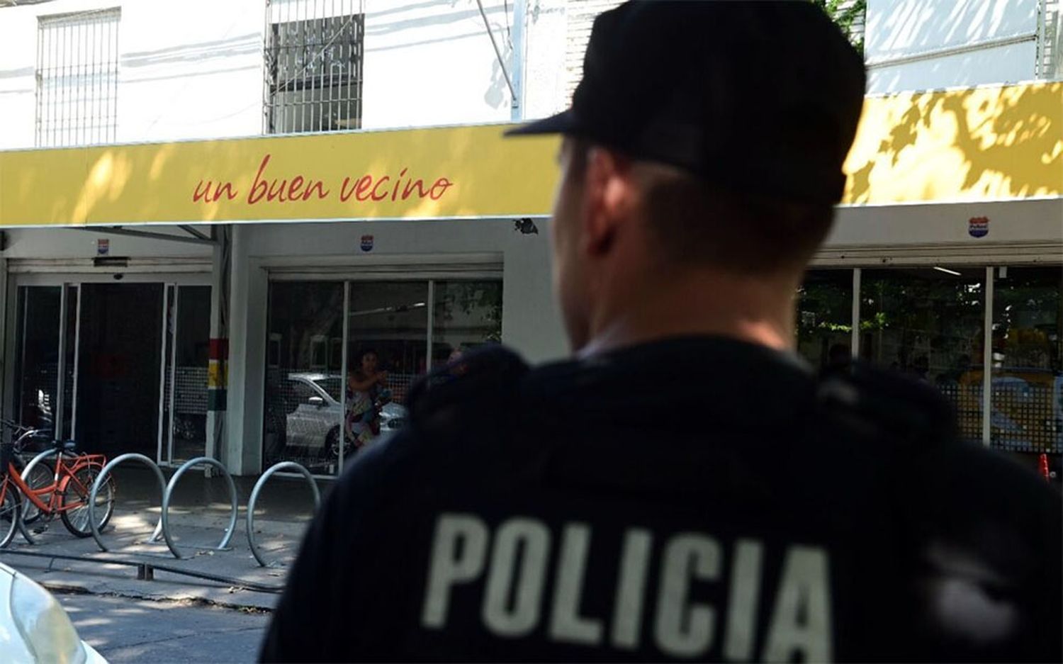 Balearon un supermercado de la familia Rocuzzo