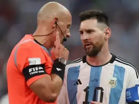 Se conoció el árbitro para el debut de la Selección Argentina con Argelia y es el mismo de la Final con Francia en 2022