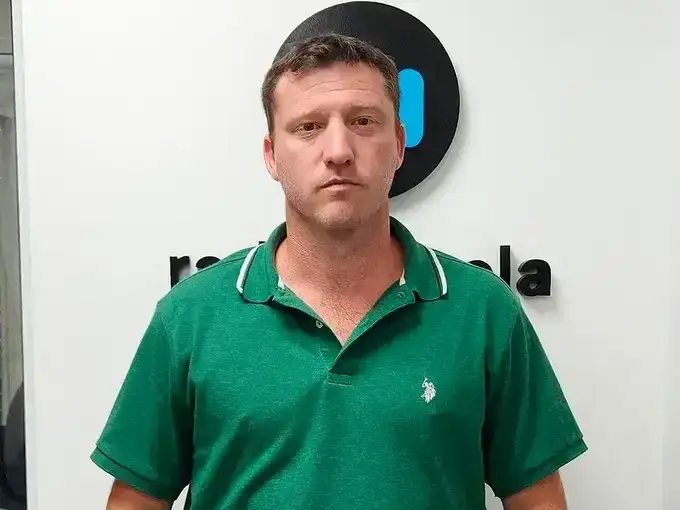 F PARAVANO