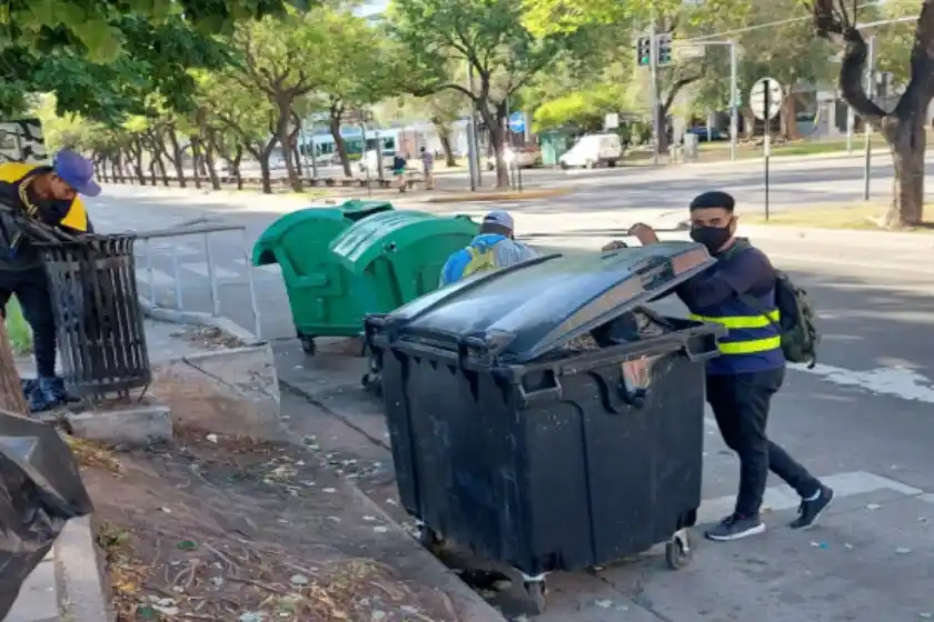 Fuerte operativo de higiene urbana tras los festejos de Nochebuena