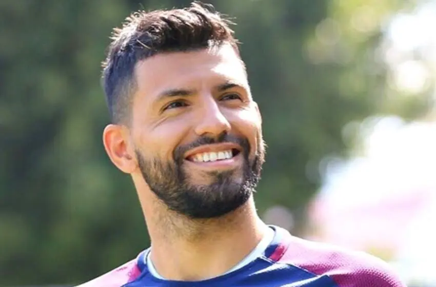El «Kun» Agüero rompió el silencio y blanqueó su romance con una joven de 22 años