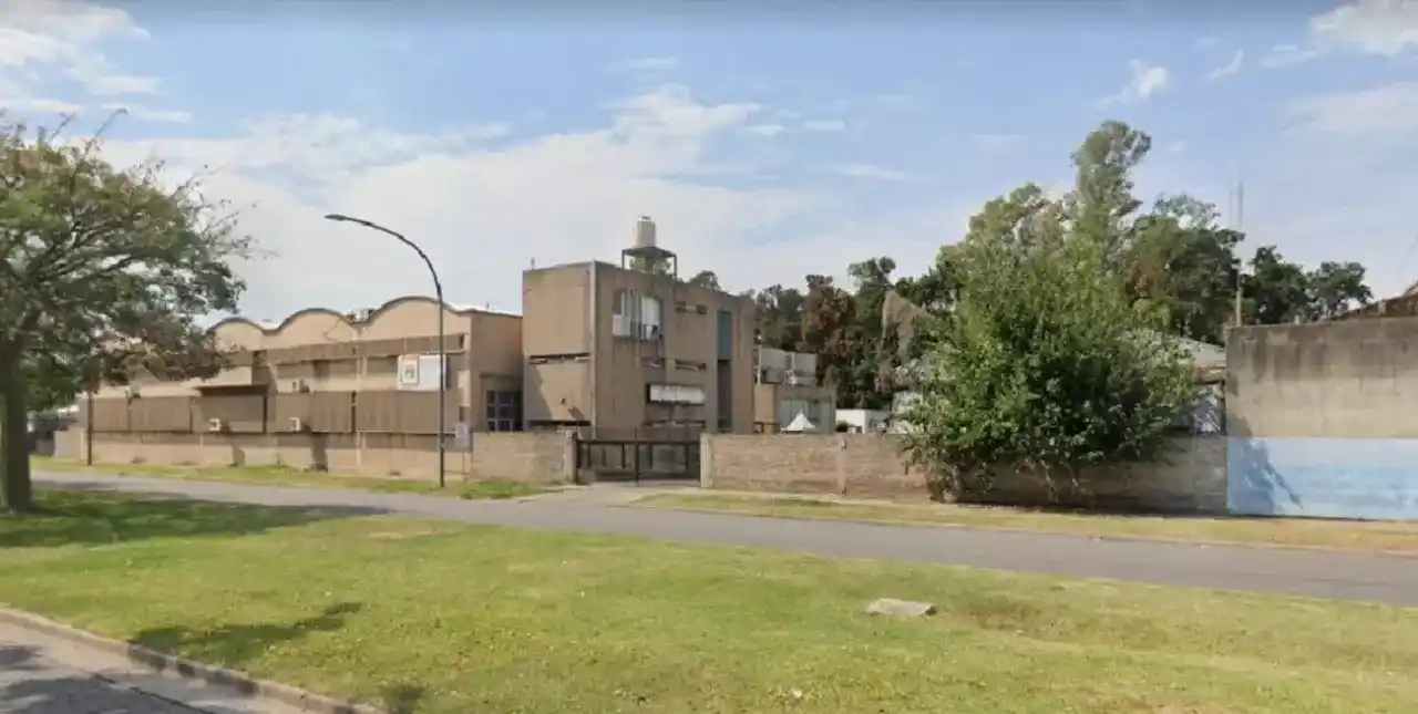 Rosario: el subcomisario que tenía 2 autos robados en su casa quedó preso 