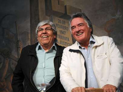Moyano y Barrionuevo encabezan marcha a Plaza de Mayo