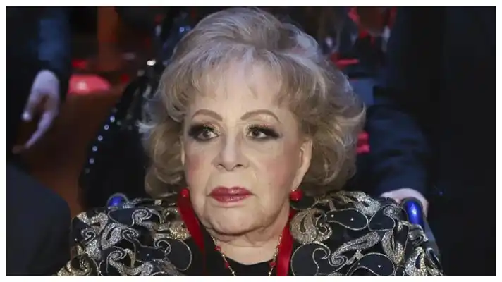 HOSPITALIZAN A SILVIA PINAL: la diva mexicana dio positivo para COVID-19