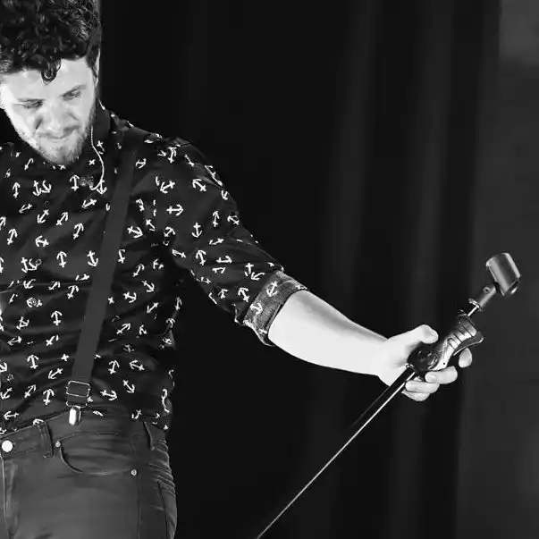 Nahuel adelanta sus nuevas canciones en vivo