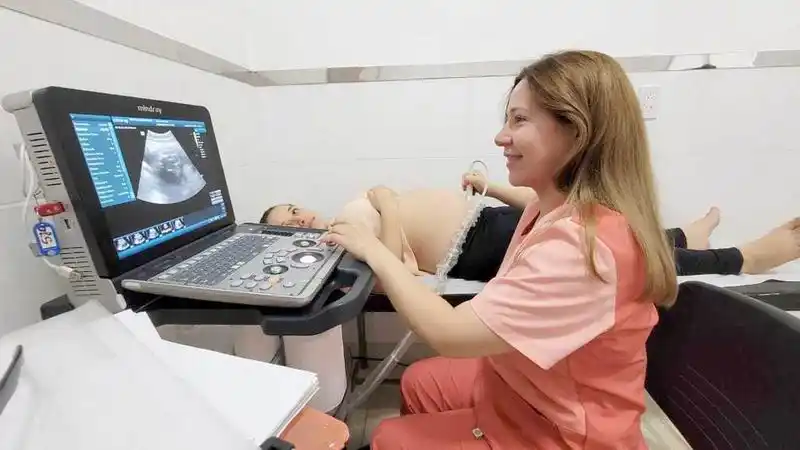 Las Jornadas de atención a la mujer que se vienen
realizando en el interior se suman a los barrios de la capital