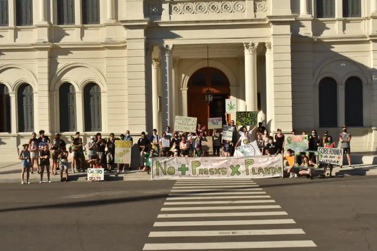 Este sábado en Paraná marcharán para exigir la reglamentación del Cannabis Medicinal y la regulación de la marihuana