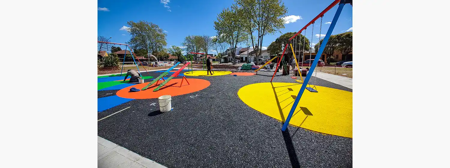 El Municipio realiza mejoras en la plaza Monteagudo del barrio San Cayetano