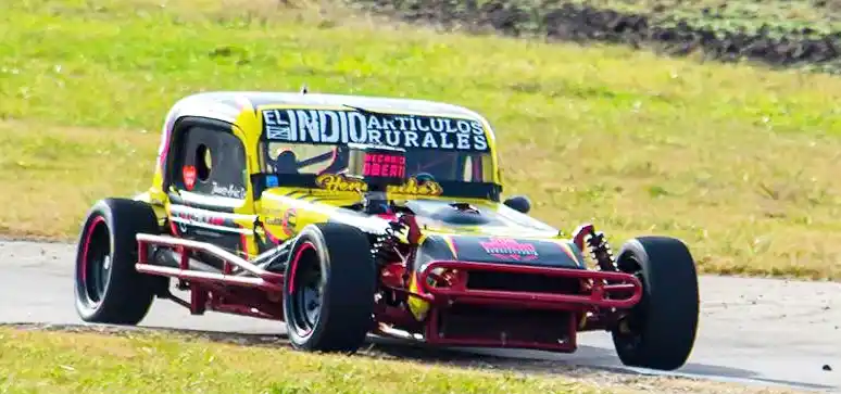 Ford rendidor. El de Juanse Arias, en el Turismo del 40
