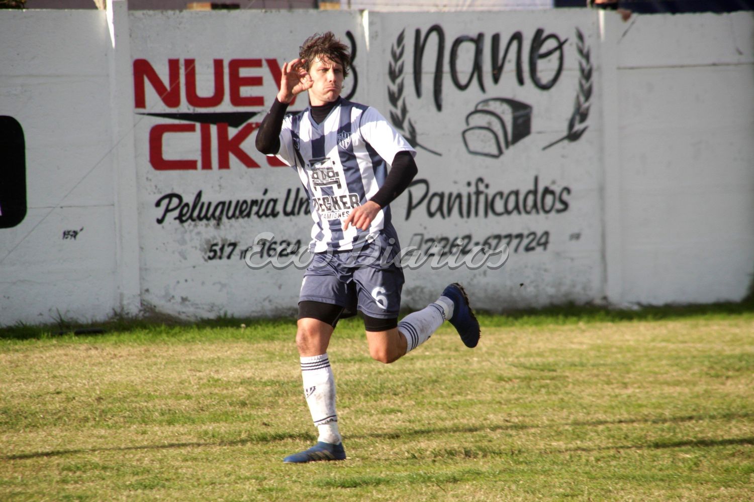 Todo ok! Tras el gol de volea del central rivadaviense