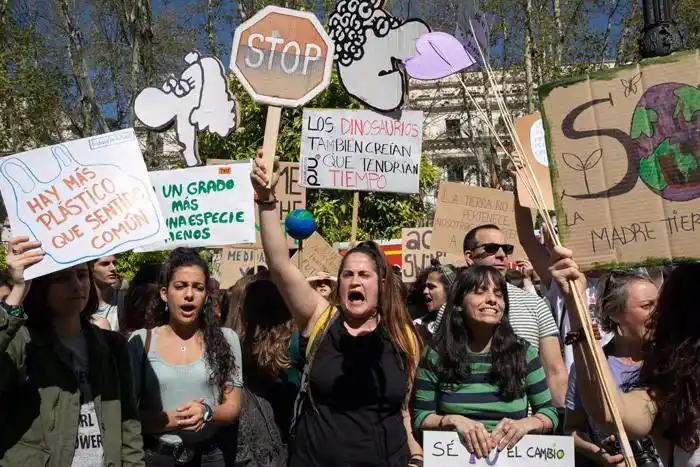 Jóvenes solicitan que el  Gobierno nacional declare  la emergencia climática