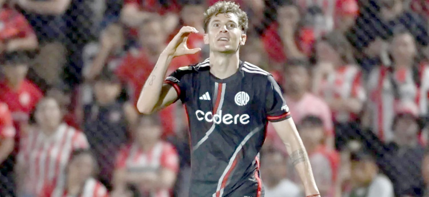 River le ganó un partidazo a Instituto en Córdoba y no se baja de la pelea