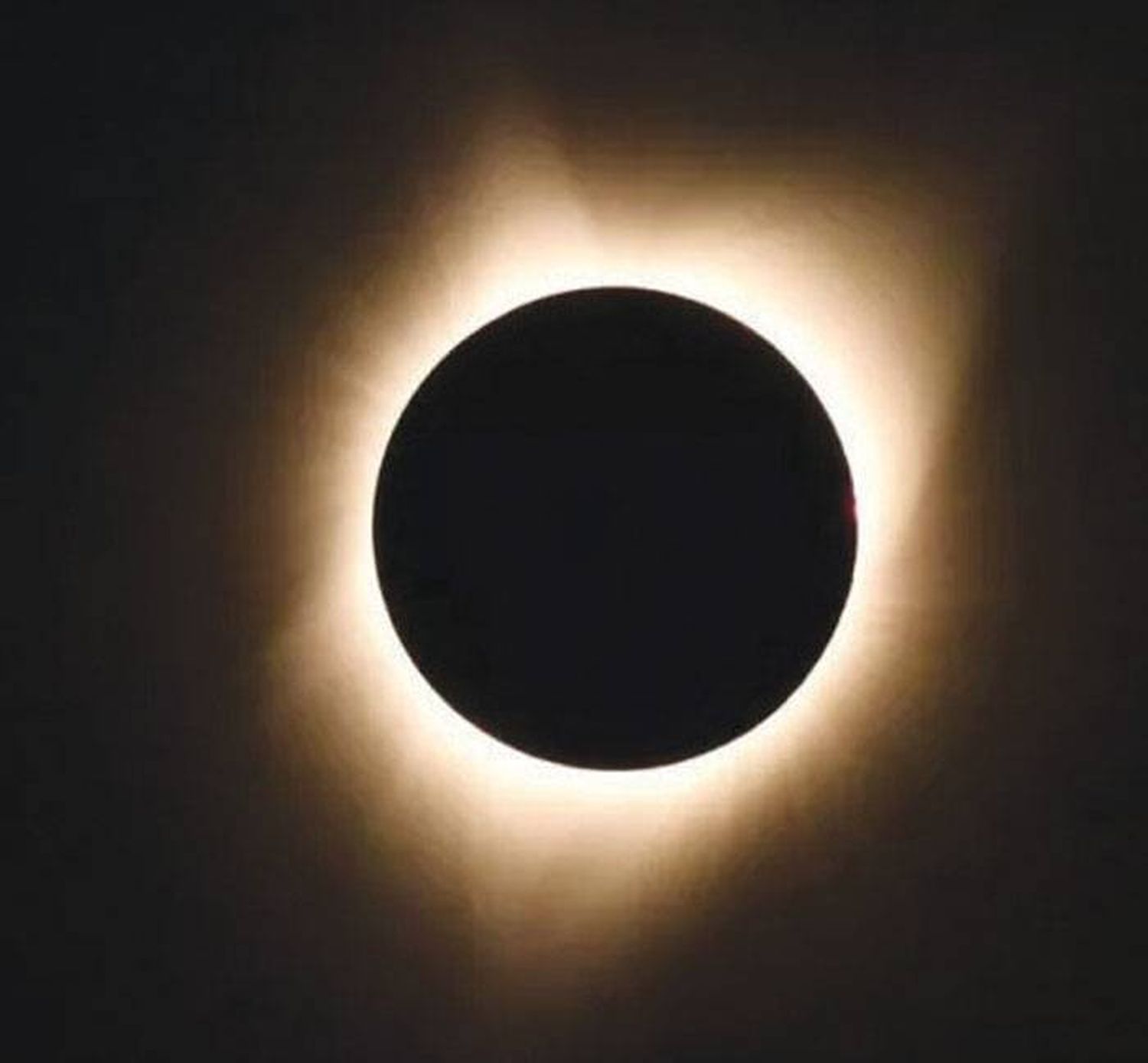 Al año 2021 le queda todavía un eclipse y nadie se lo quiere perder