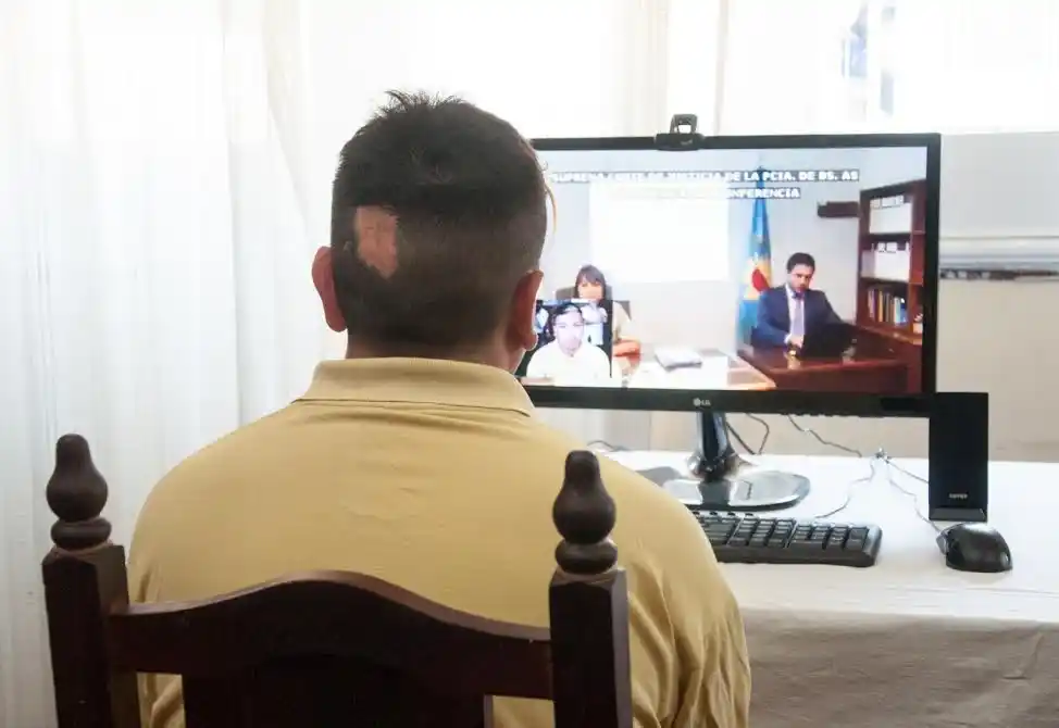 Avances en la Justicia: Realizan prueba piloto de videoconferencia entre una jueza y un interno