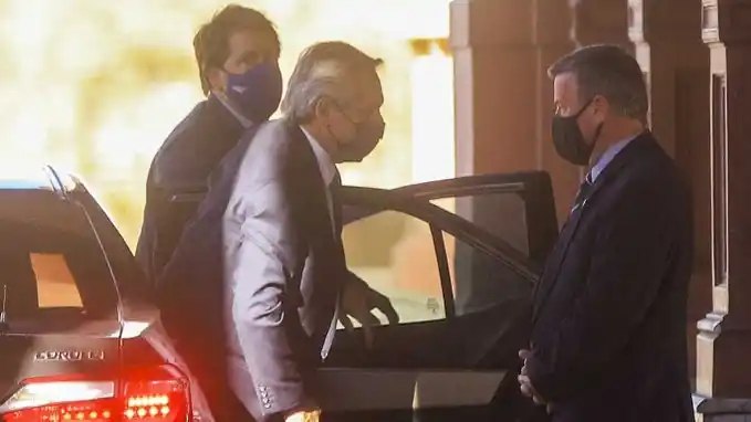 Tras un día intenso en el Gobierno, Alberto Fernández dejó Casa Rosada sin definir salidas en su gabinete