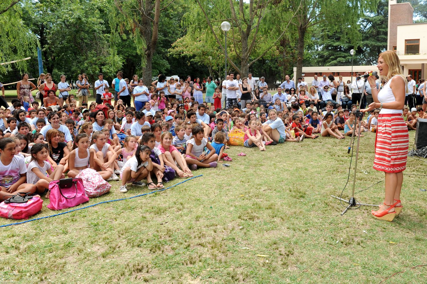 Unos 200 mil niños bonaerenses comienzan las "Escuelas Abiertas en Verano"