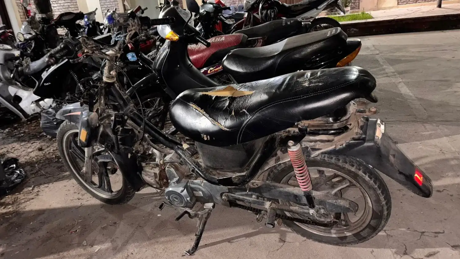Recuperaron una moto robada y detuvieron a dos jóvenes