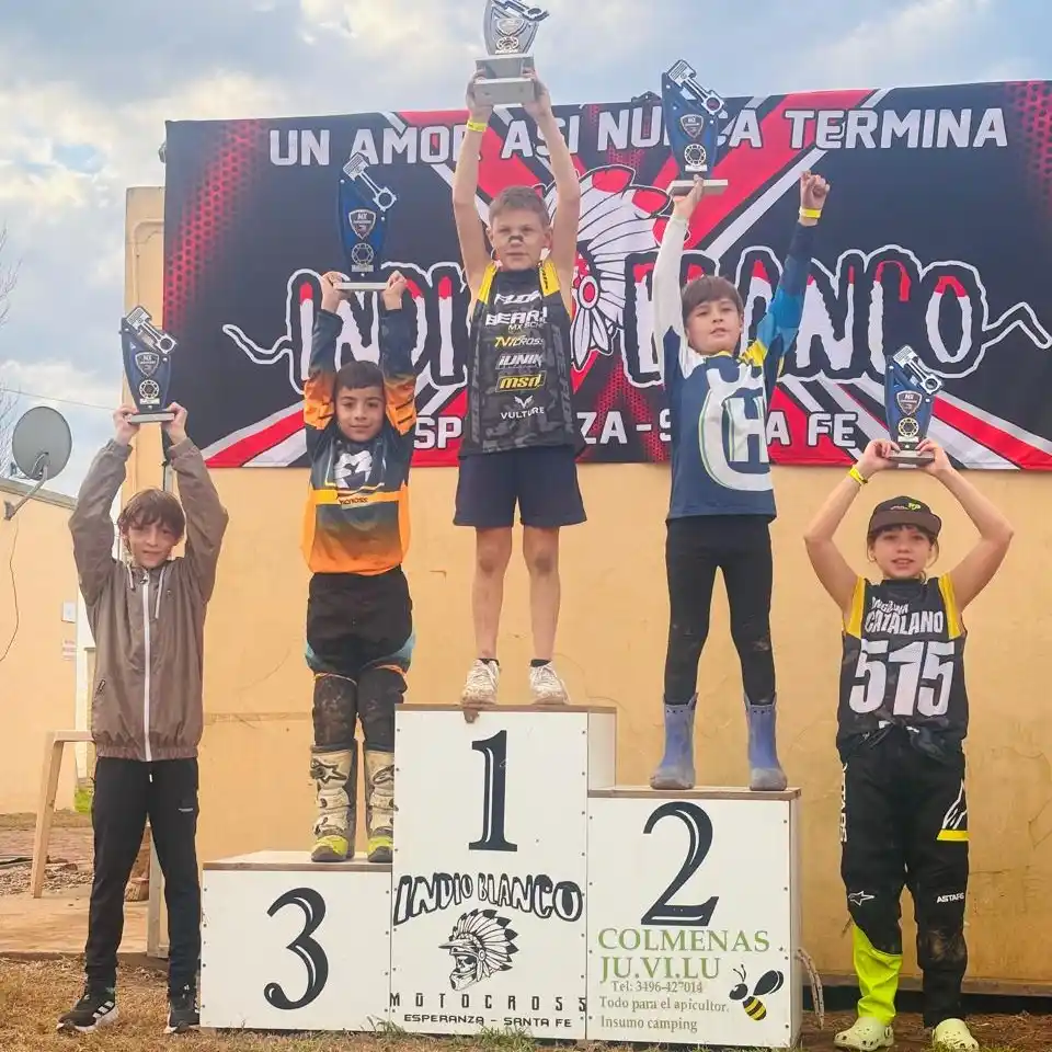 Pilotos gualeyos brillaron en la 5ª fecha del Santafesino de Motocross en Esperanza
