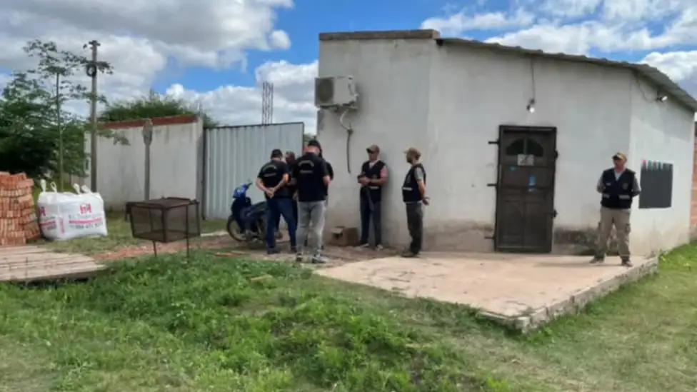 La vivienda de la localidad chaqueña de Juan José Castelli donde cayeron dos hermanos con 29 kilos de marihuana (Diario Chaco)