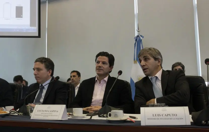 Dujovne y Caputo abrieron el debate sobre el Presupuesto 2018