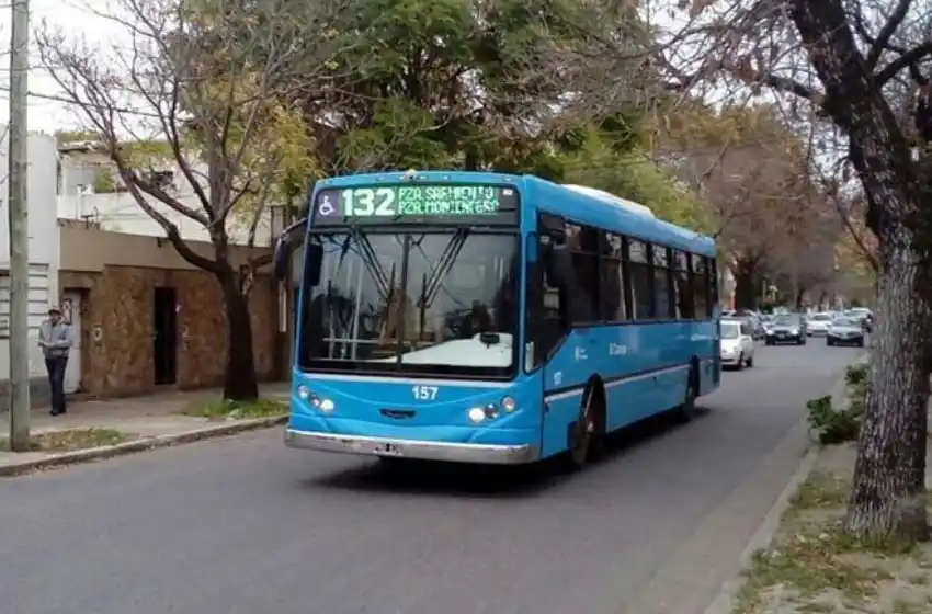 Condenaron al chofer de la línea 132 que subió a una pasajera y la violó