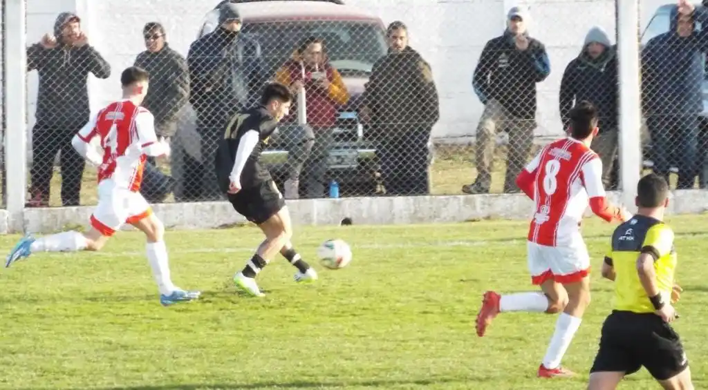 Ciclista le ganó un partido clave a Huracán