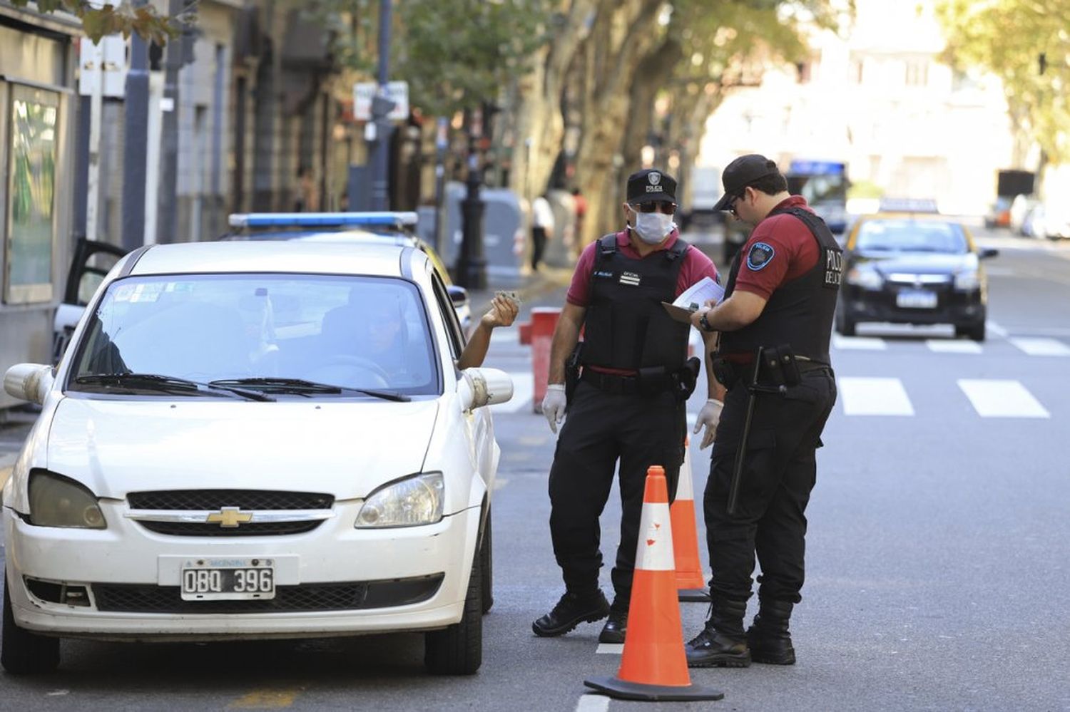 Casi 800 mil entre detenidos y notificados por violar la cuarentena obligatoria