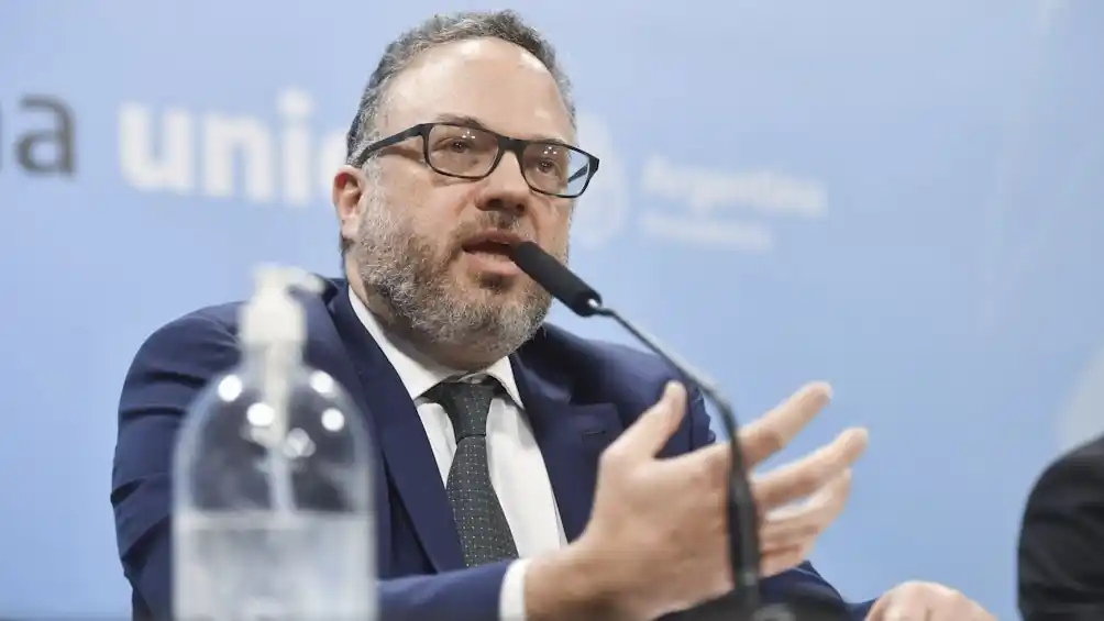 Matías Kulfas, ministro de Desarrollo Productivo, y el gobernador de La Rioja, Ricardo Quintela, anunciaron la radicación de la marca china Changan.