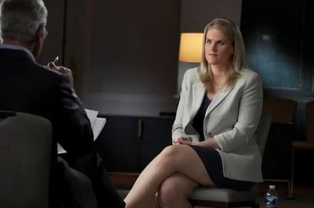 Frances Haugen, la mujer que “denunció” a Facebook antes de la falla global