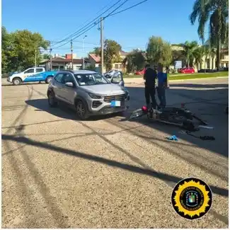 Villaguay: un motociclista resultó herido leve tras un choque en una esquina céntrica