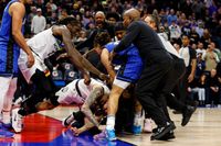 Cinco expulsados en la NBA
