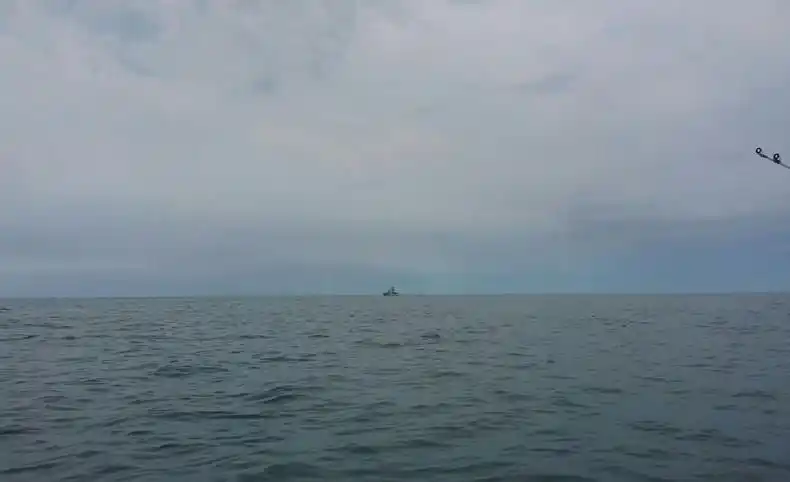 Vecinos advirtieron la presencia de un submarino en la costa de Orense: Prefectura rastrilla la zona