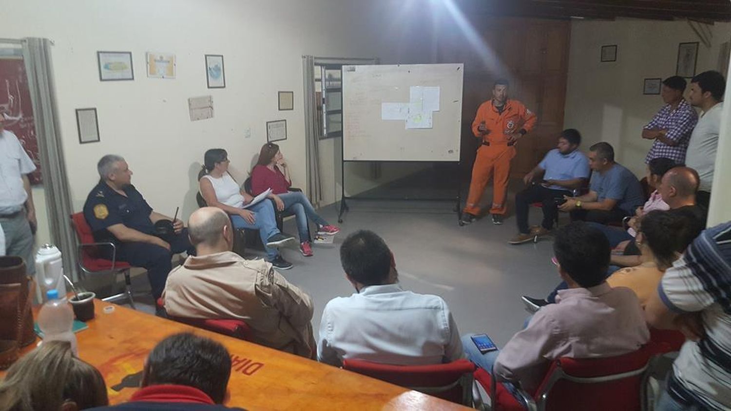 Es inminente la caída de una porción de barranca en Diamante