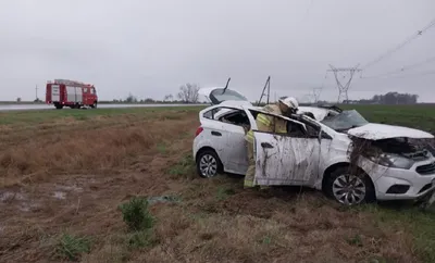 Ruta 14: despiste y vuelco de un auto bajo la lluvia
