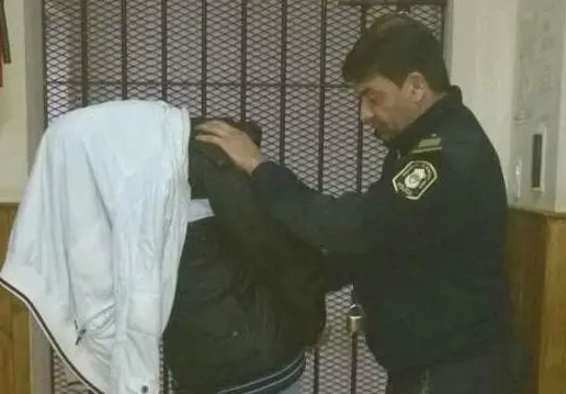 Volvió a la cárcel, tras ser condenado por golpear y asaltar a una comerciante