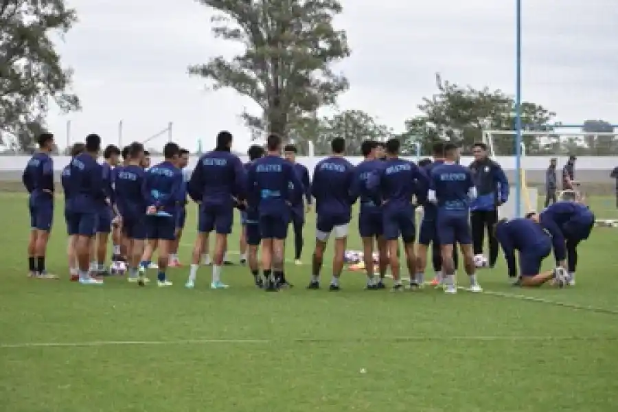 Atlético entrena y ya conoce el árbitro para el domingo