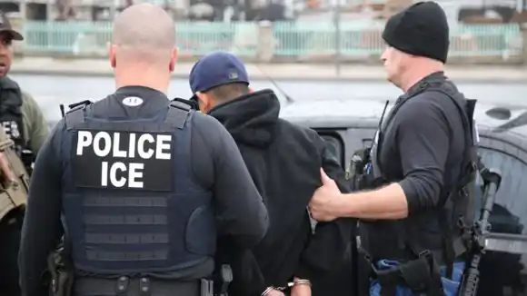 Migrantes que eran beneficiarios del parole humanitario podrían ser deportados desde el 24Abr