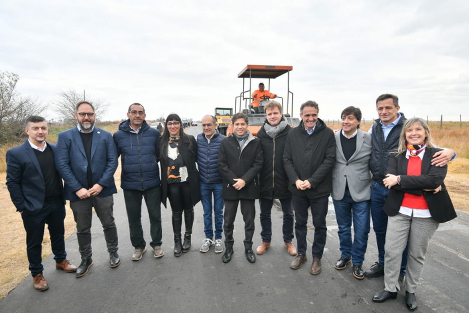 El gobernador inauguró una estación para la medición y regulación de la presión de gas en la localidad de Pirovano.