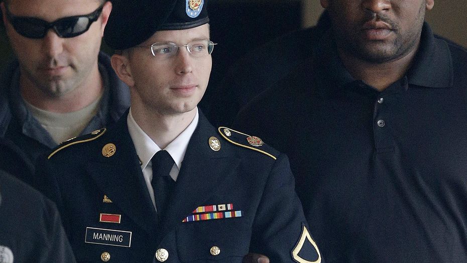 Barack Obama indulta a la fuente del escándalo de WikiLeaks