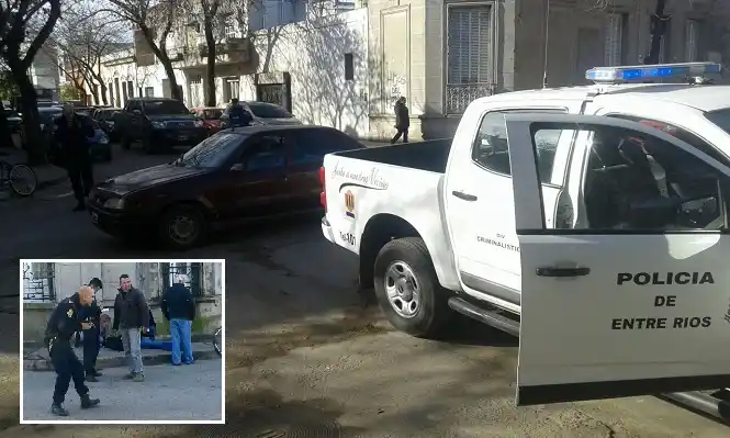 Rivadavia y Fray Mocho: Un auto chocó a una mujer en bicicleta 