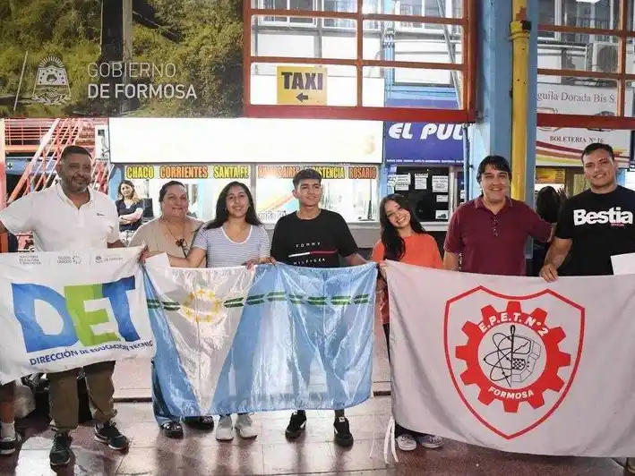 Estudiantes de la EPET N.º 2
en las Olimpíadas Nacionales