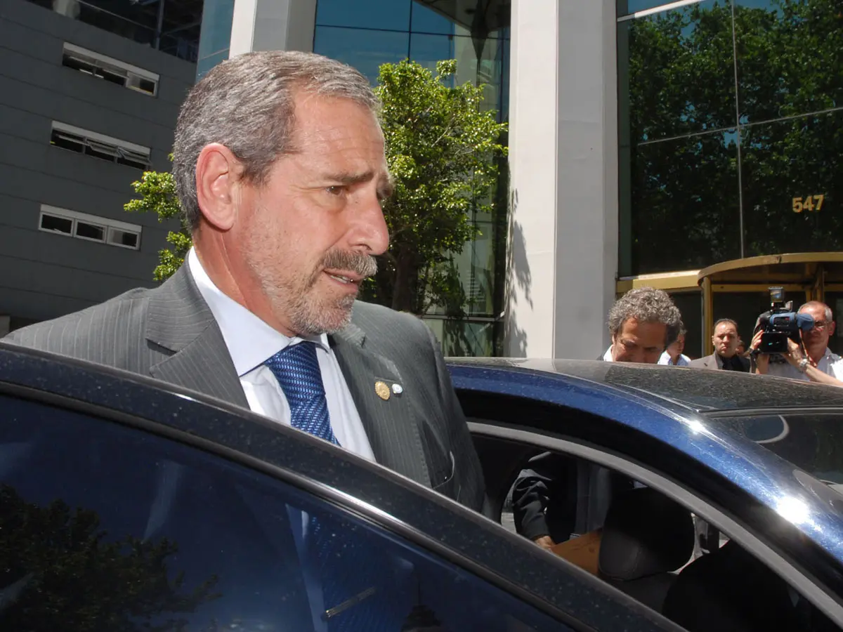 Jaime dice que no tiene plata para asistir al juicio de Once y lo autorizan a faltar