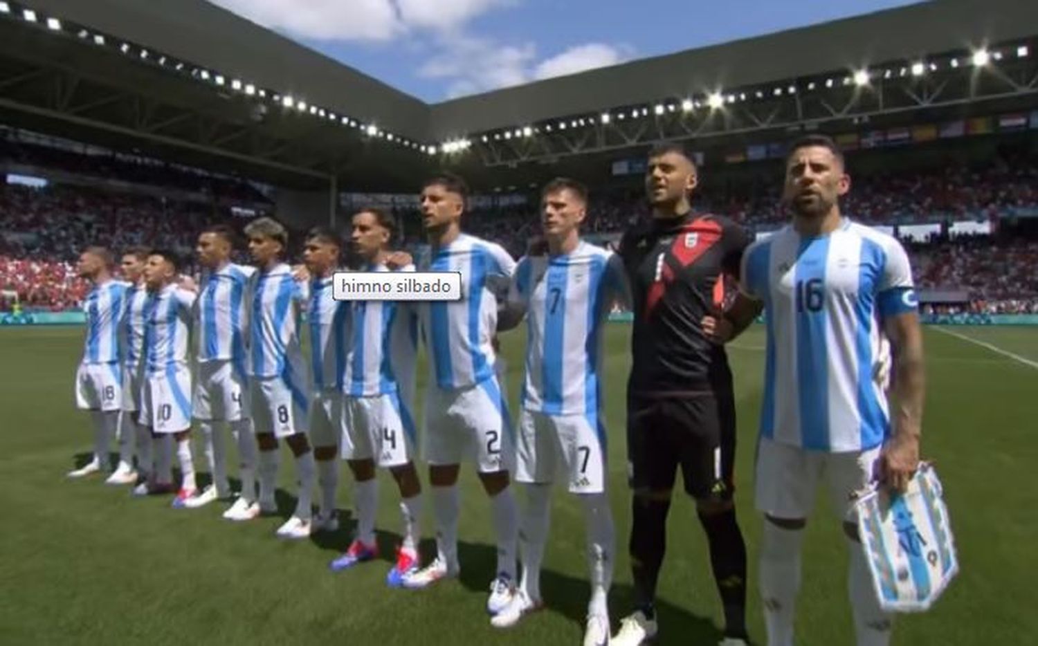 Video: el Himno argentino fue silbado por todo el estadio en Francia