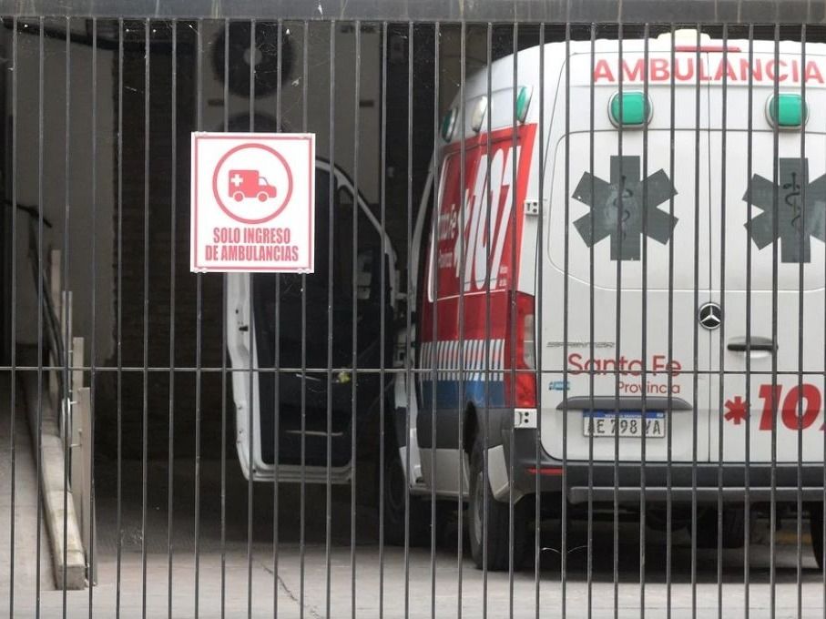 El Hospital Cullen, donde permanece internado el hombre con quemaduras.