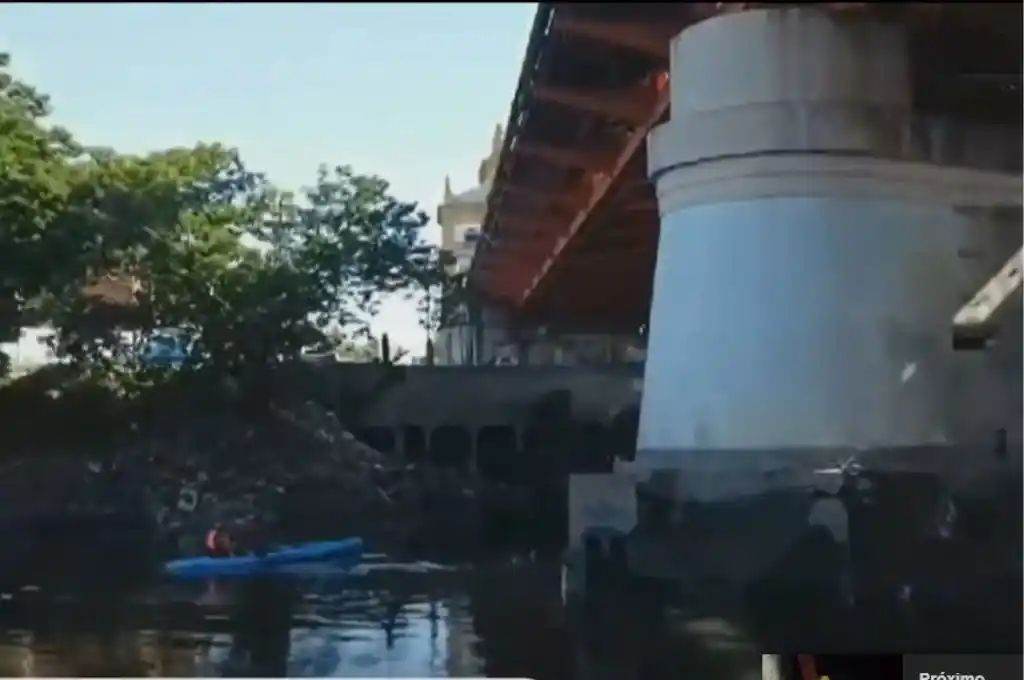 Hallaron un cuerpo flotando en el Riachuelo