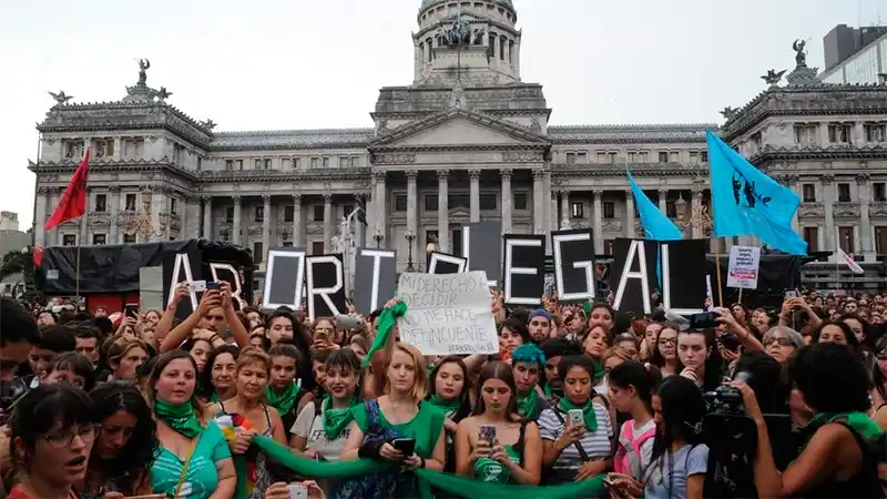 Harían cambios al proyecto sobre aborto: Las cinco modificaciones que analizan