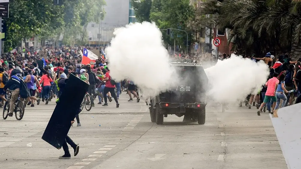 Incidentes obligan a la evacuación del Congreso en Valparaíso
